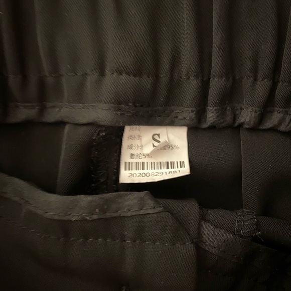Black dress pants, size small - Picture 4 of 5
